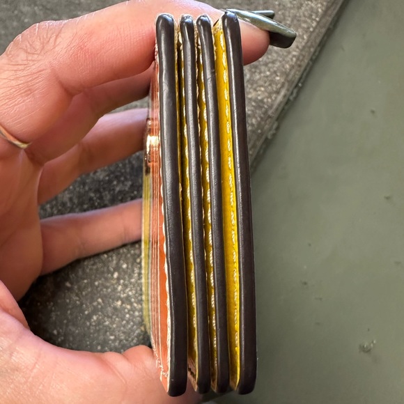 Authentic Tory Burch card holder - Picture 5 of 7